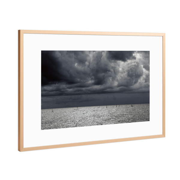 Poster mit Rahmen Kupfer "Wolken über dem Meer" artboxONE - Reise,Reise / Strand und Meer,Sport