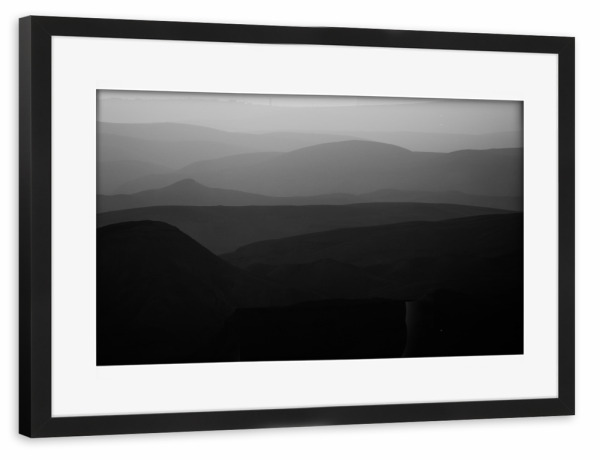 Poster mit Rahmen schwarz "Die Judäische Wüste - düster" artboxONE - Natur,Reise,Reise / Länder