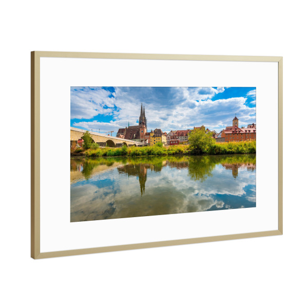 Poster mit Rahmen Gold "Sommer in Regensburg" artboxONE - Städte,Reise - Oberpfalz,Deutschland,Bayern,Donau,Stadt