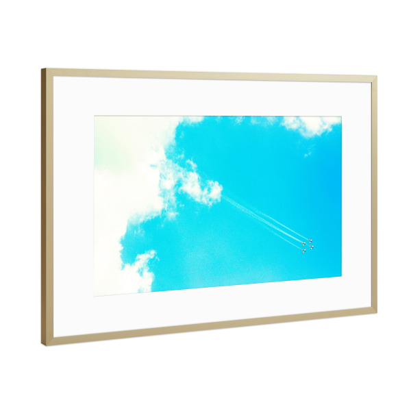 Poster mit Rahmen Gold "Die Luftshow" artboxONE - Reise,Sport