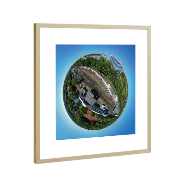 Poster mit Rahmen Gold "Farmsen Bhf-Stellwerk" artboxONE - Städte,Städte / Hamburg,Reise,Architektur,Reise / Länder