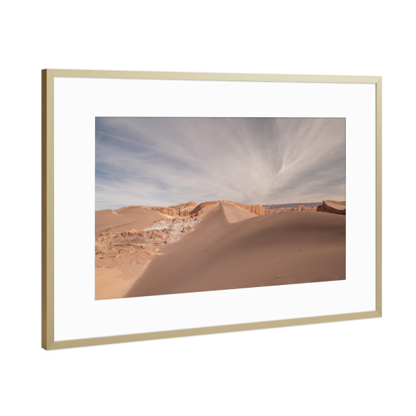 Poster mit Rahmen Gold "Moon Valley Dune" artboxONE - Natur,Reise - Dünen,Wüste,Landschaft,Landschaftsfotografie,Natur,Chile,Atacama,Ruhe,Stille