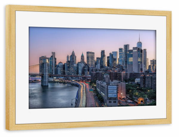 Poster mit Rahmen kiefer "Rosa Manhattan" artboxONE - Städte,Städte / New York,Reise,Architektur,Reise / Länder