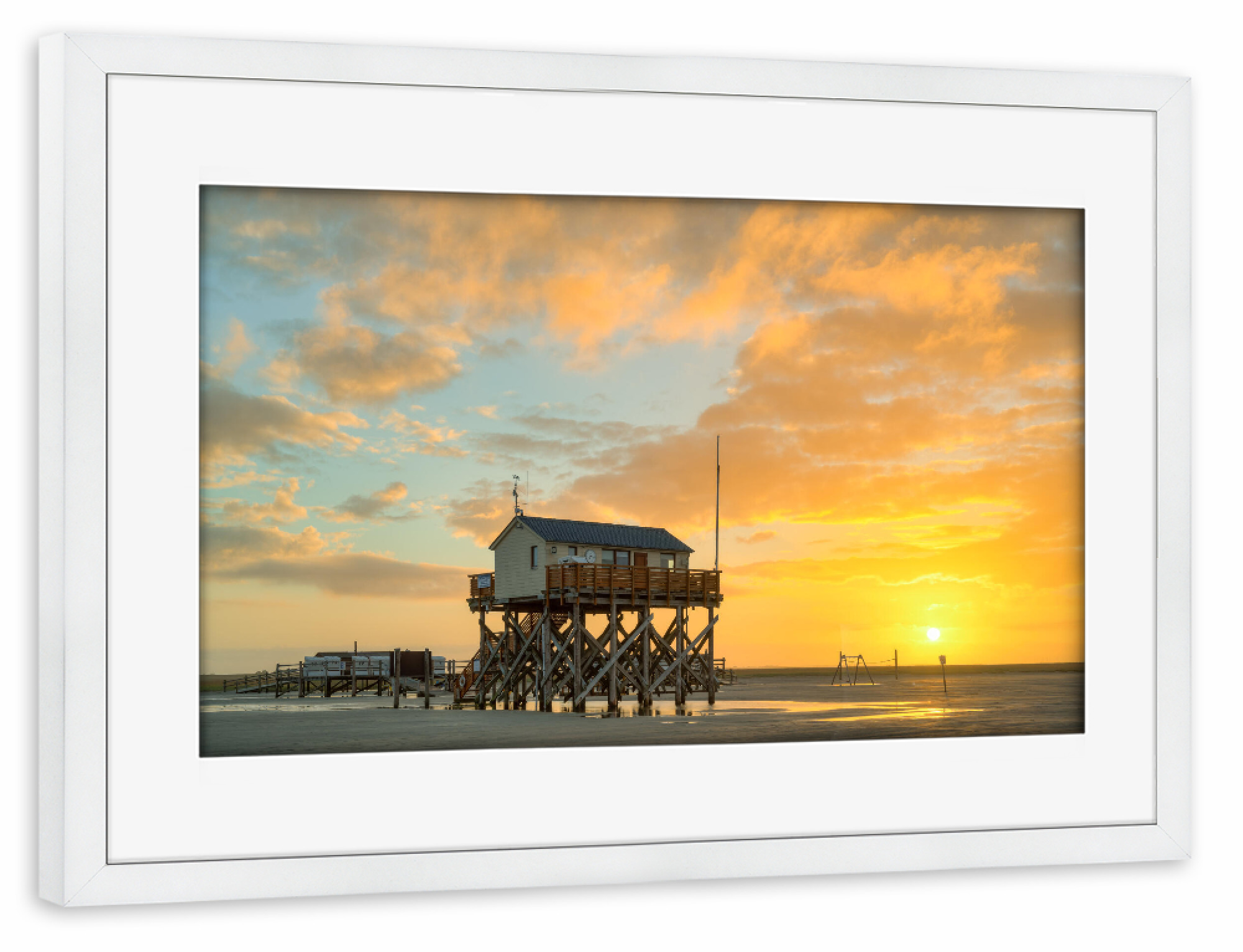 Poster mit Rahmen weiß "Sonnenaufgang in St. Peter-Ording" artboxONE - Natur,Reise,Architektur,Reise / Strand und Meer