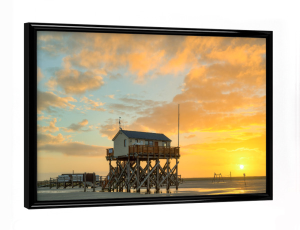 Poster mit schwarzem Rahmen "Sonnenaufgang in St. Peter-Ording" artboxONE - Natur,Reise,Architektur,Reise / Strand und Meer