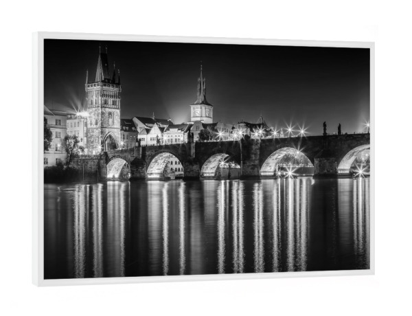 Poster mit weißem Rahmen "Karlsbrücke bei Nacht - Monochrom" artboxONE - Schwarzweiß,Architektur,Städte / Prag