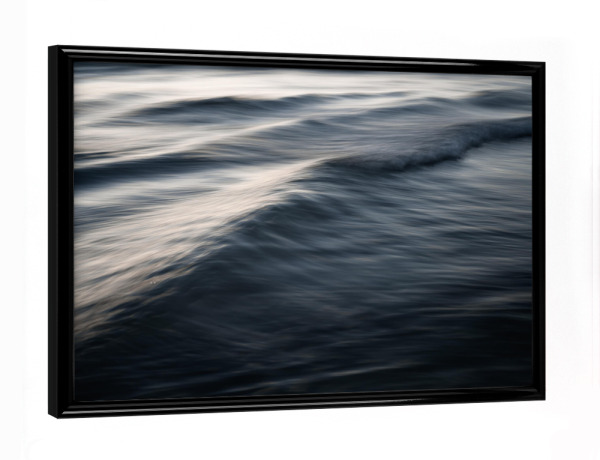 Poster mit schwarzem Rahmen "Silberne Wellen" artboxONE - Natur,Reise / Strand und Meer,Für Mama,Für Papa