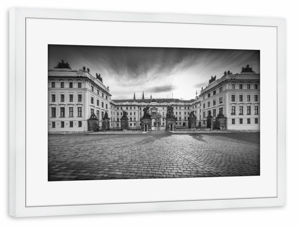 Poster mit Rahmen weiß "Prager Burg - Monochrom" artboxONE - Schwarzweiß,Architektur,Städte / Prag