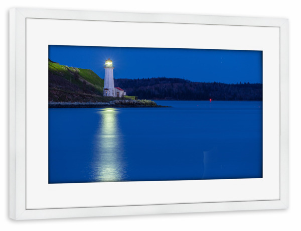 Poster mit Rahmen weiß "Der Leuchtturm von Halifax" artboxONE - Architektur - Halifax,Kanada,Skyline,Hafen,Nacht,Nova scotia,Neufundland,Leuchtturm