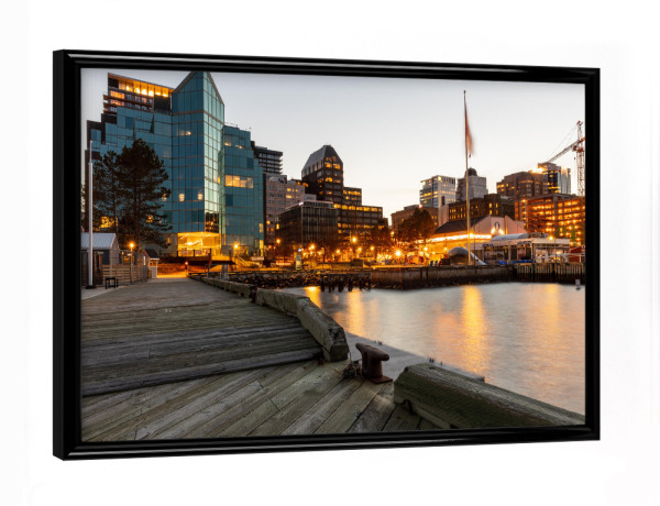 Poster mit schwarzem Rahmen "Die Skyline von Halifax in Kanada" artboxONE - Architektur - Halifax,Kanada,Skyline,Hafen,Nacht,Nova scotia,Neufundland