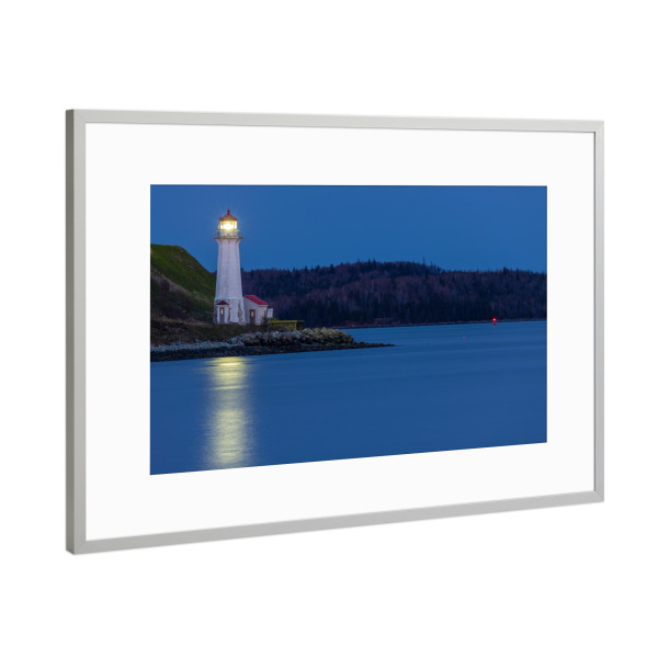 Poster mit Rahmen Silber "Halifax Leuchtturm" artboxONE - Architektur - Halifax,Kanada,Skyline,Hafen,Nacht,Nova scotia,Neufundland,Leuchtturm