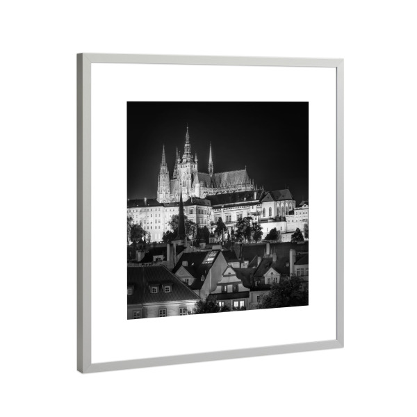 Poster mit Rahmen Silber "Prager Burg & Veitsdom - Monochrom" artboxONE - Schwarzweiß,Architektur,Städte / Prag