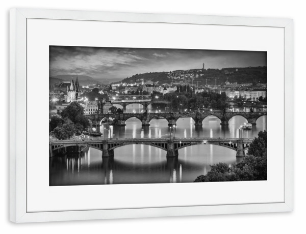 Poster mit Rahmen weiß "Moldaubrücken in Prag - Monochrom" artboxONE - Schwarzweiß,Architektur,Städte / Prag