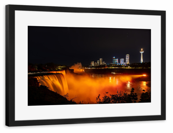 Poster mit Rahmen schwarz "Die Niagarafälle beleuchtet" artboxONE - Natur,Reise,Architektur
