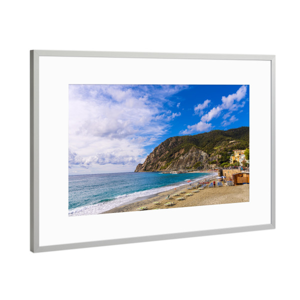 Poster mit Rahmen Silber "Strand, Mittelmeer, Berg" artboxONE - Natur,Reise,Reise / Strand und Meer,Reise / Länder