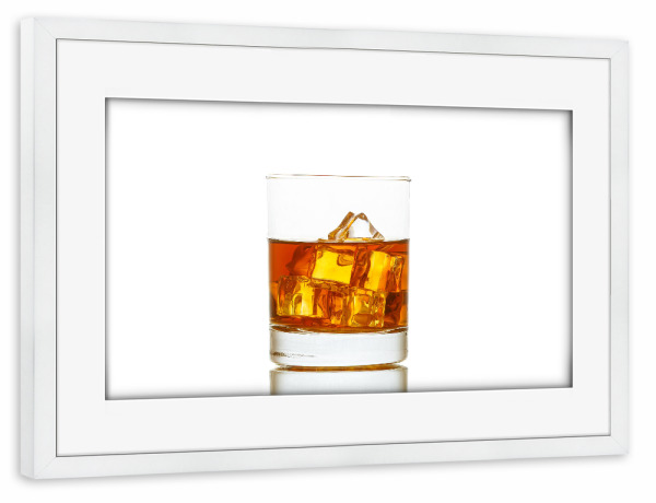 Poster mit Rahmen weiß "Whiskey im Glas" artboxONE - Essen & Trinken / Alkohol