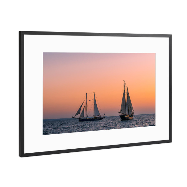 Poster mit Rahmen Schwarz (Metallic) "Sonnenuntergang, Meer, Segelschiff" artboxONE - Natur,Reise,Reise / Strand und Meer