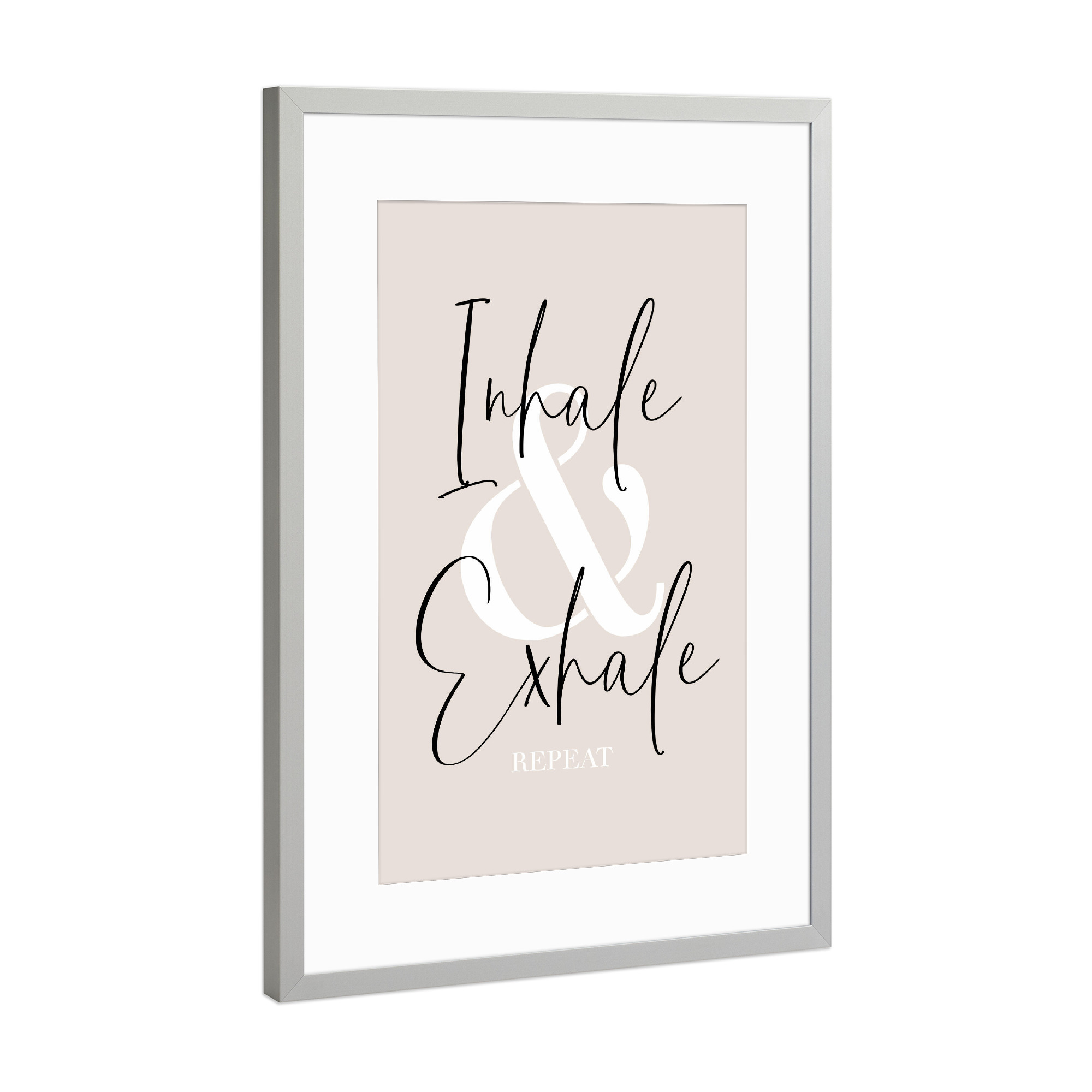 Poster mit Rahmen Silber "Einatmen & Ausatmen Wiederholen" artboxONE - Typografie