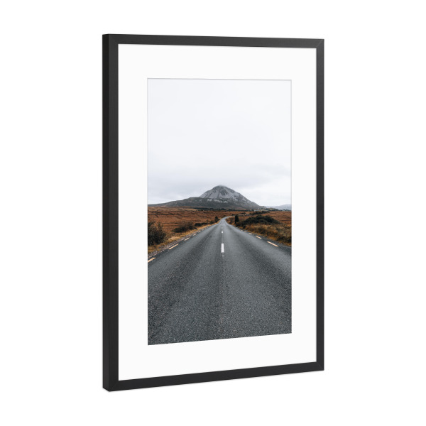 Poster mit Rahmen Schwarz (Metallic) "A Mountain Road" artboxONE - Natur,Reise,Reise / Länder - Mountain,Berg,Landscape,Road,Straße,Moody,Landschaft