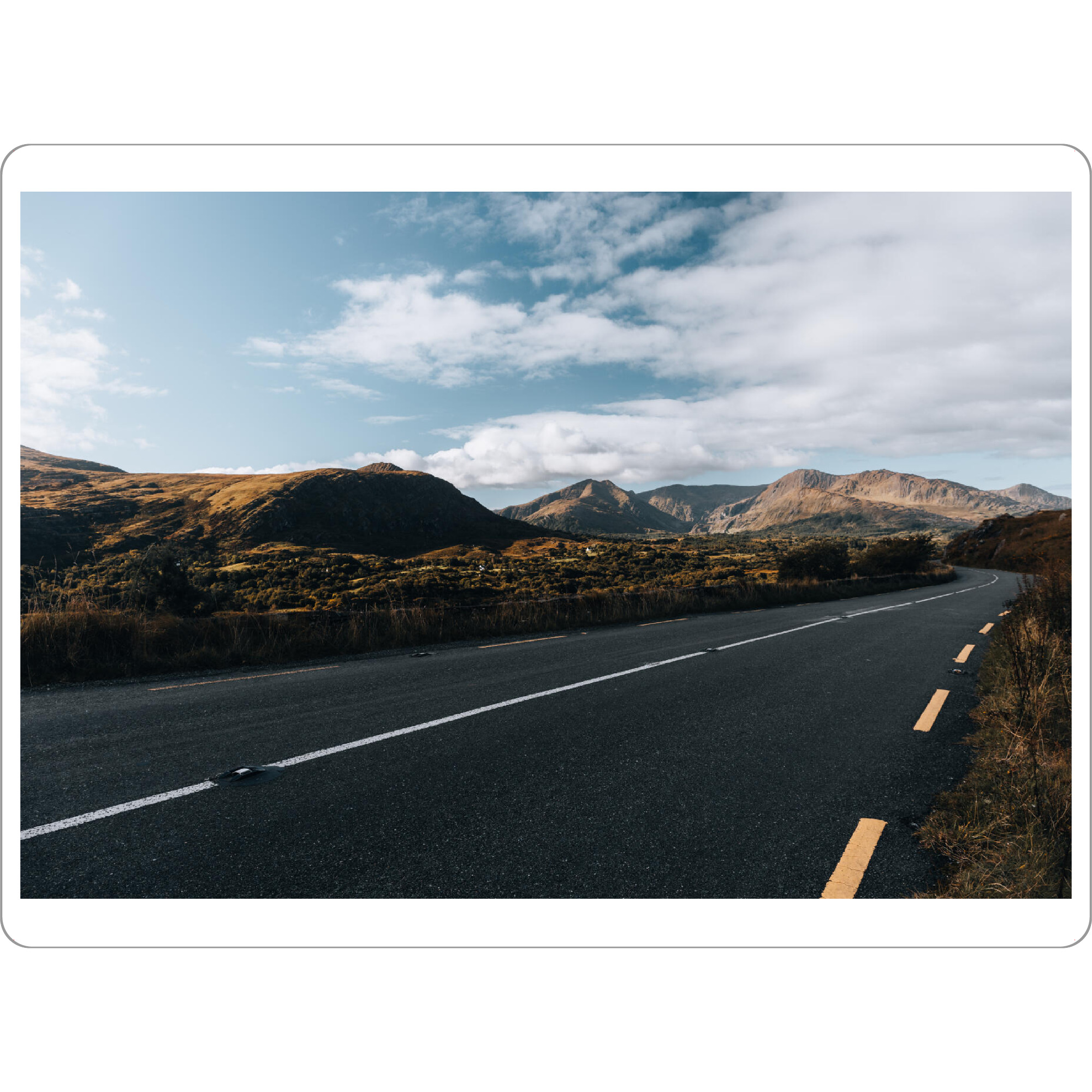 Tischset "Die Straße ins Nichts" artboxONE - Natur,Reise,Reise / Länder - Straße,Road,Landschaft,Berge,Landscape,Mountain,Clouds,Wolken