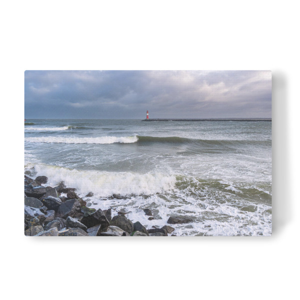 Leinwandbild "Wolken, Molenturm, Wellen, Steine" artboxONE - Natur,Reise,Architektur,Reise / Strand und Meer