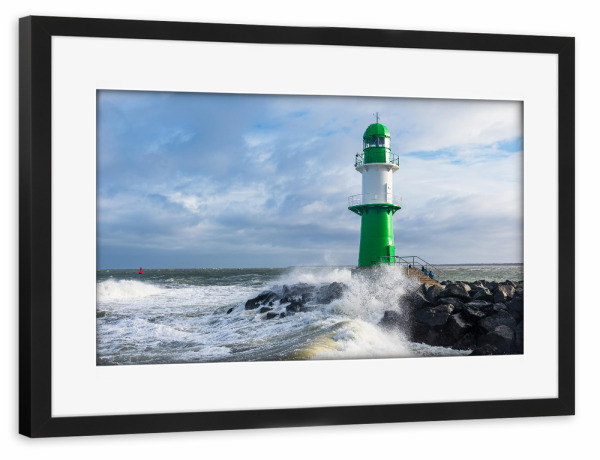 Poster mit Rahmen schwarz "Wellen, Wolken, Molenturm" artboxONE - Natur,Reise,Architektur,Reise / Strand und Meer