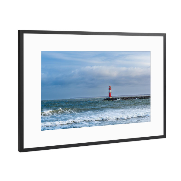 Poster mit Rahmen Schwarz (Metallic) "Wolken, Molenturm, Wellen" artboxONE - Natur,Reise,Reise / Strand und Meer