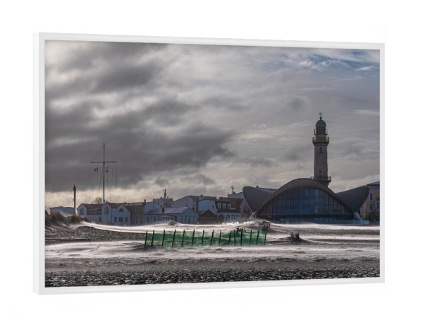 Poster mit weißem Rahmen "Sand, Düne, Teepott, Leuchtturm" artboxONE - Natur,Reise,Architektur