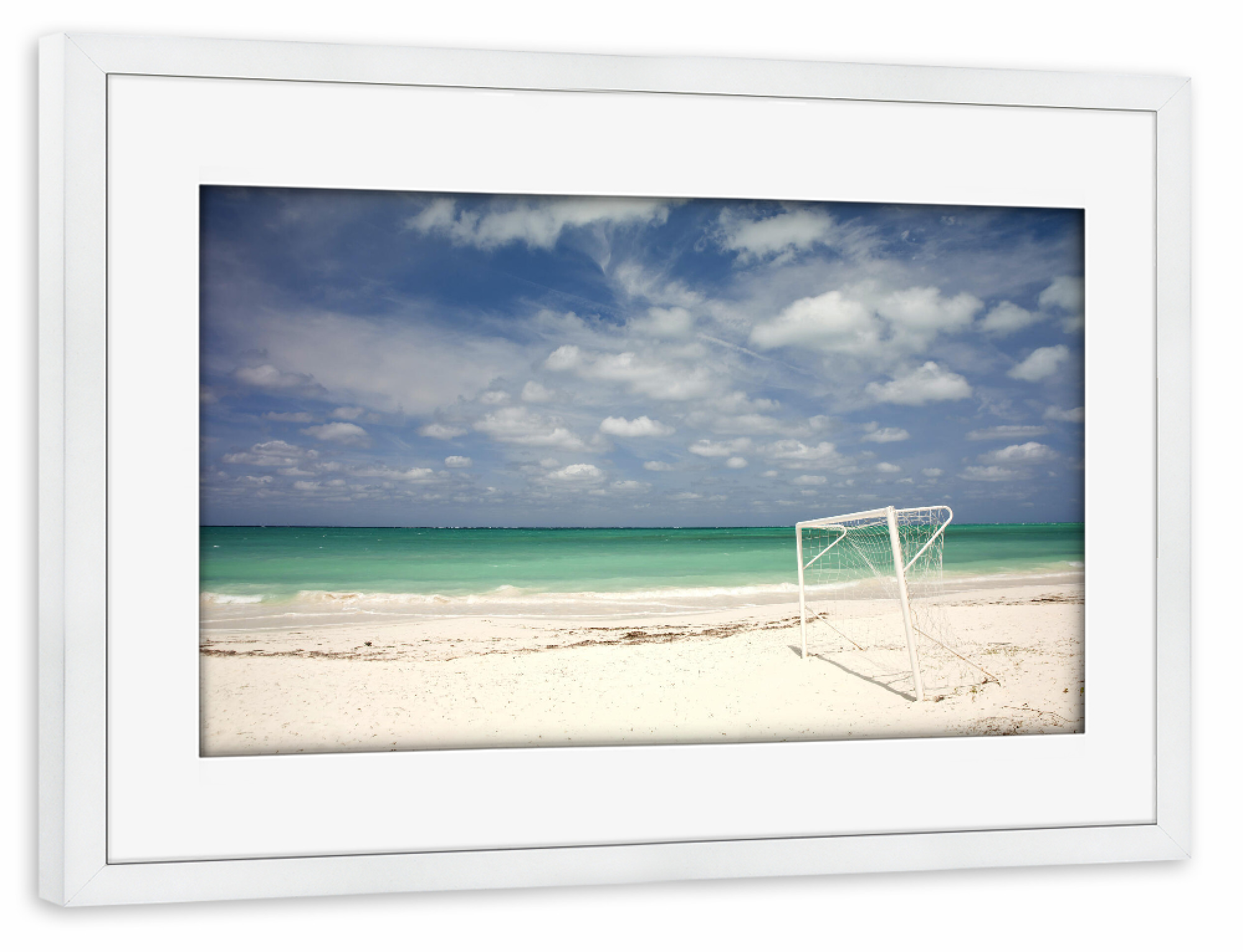 Poster mit Rahmen weiß "Traumstrand Karibik" artboxONE - Reise / Strand und Meer - Karibik,Traumstrand,Cayo levisa,Kuba,Tor,Fussballtor,Strand