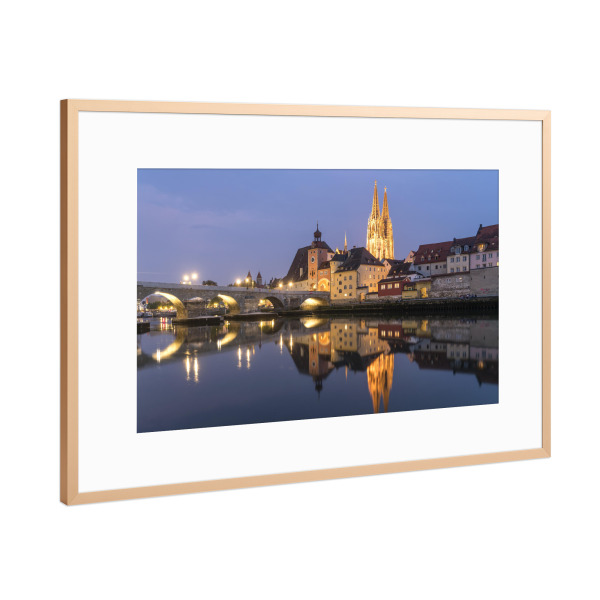 Poster mit Rahmen Kupfer "Regensburg" artboxONE - Städte - Regensburg,Bayern,Deutschland,Stadtansicht,Donau,Nacht