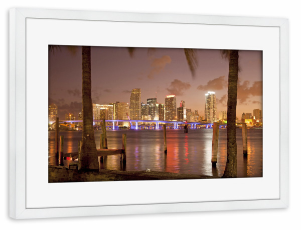 Poster mit Rahmen weiß "Downtown Miami, Florida" artboxONE - Städte,Architektur