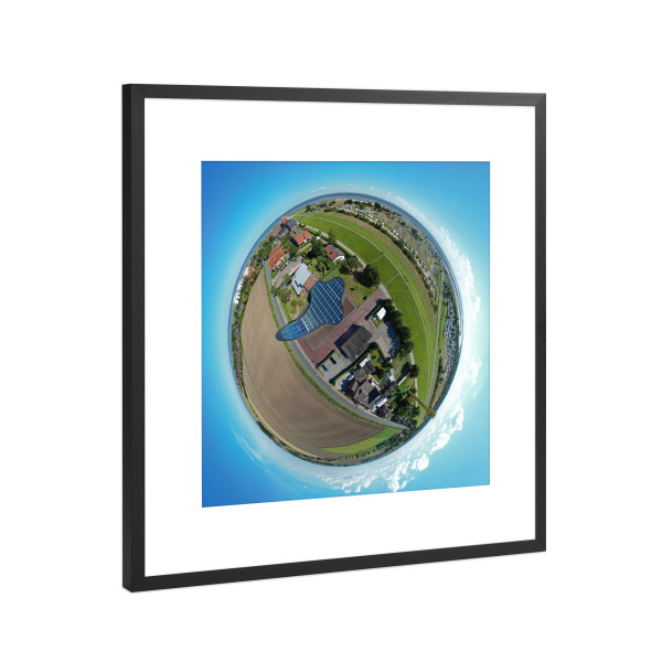 Poster mit Rahmen Schwarz (Metallic) "Kirche St. Marien - Schillig" artboxONE - Städte,Natur,Reise,Architektur,Reise / Strand und Meer