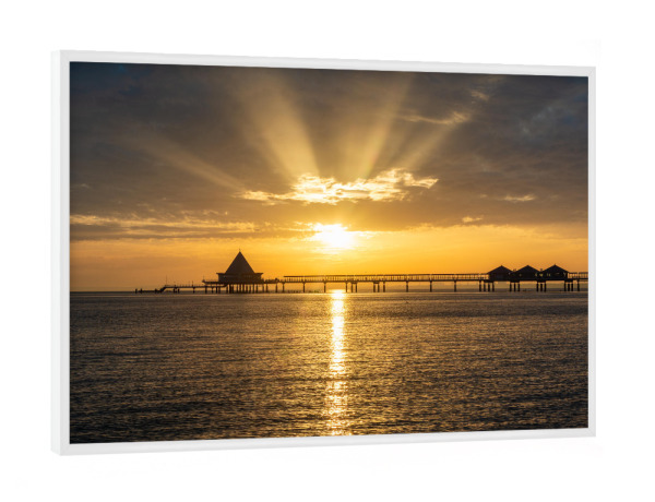 Poster mit weißem Rahmen "Heringsdorf im Sonnenaufgang" artboxONE - Natur,Reise,Reise / Strand und Meer