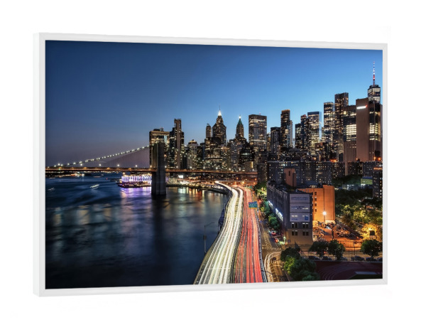 Poster mit weißem Rahmen "Beleuchtetes Manhattan" artboxONE - Städte,Städte / New York,Reise,Architektur,Reise / Länder