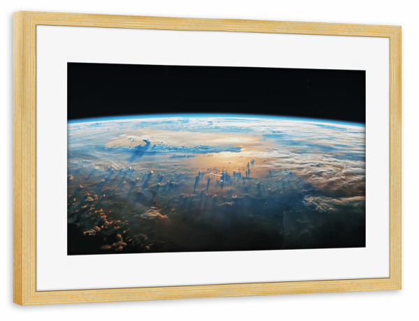 Poster mit Rahmen kiefer "Die Umlaufbahn" artboxONE - Natur,Reise,Fiktion,Galaxy