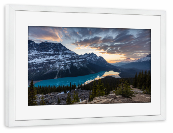 Poster mit Rahmen weiß "Der Lake Peyto" artboxONE - Natur,Reise - Rocky mountains,Kanada,Lake peyto,Berge,Bergsee,Landschaft,Natur,Banff