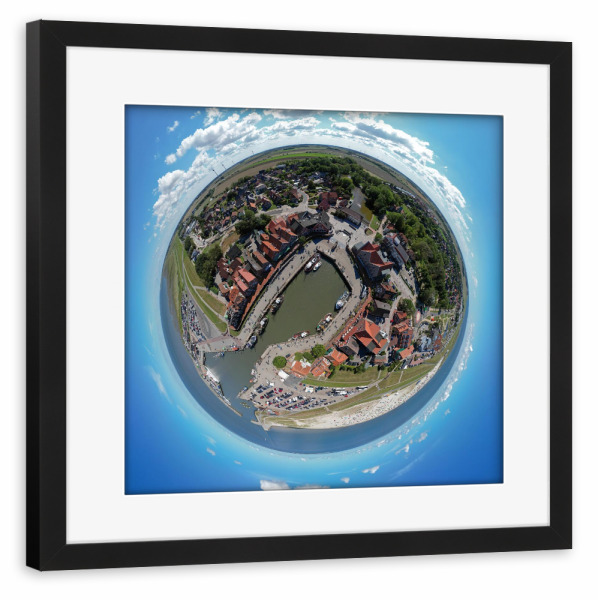 Poster mit Rahmen schwarz "Neuharlingersiel Hafen Panorama" artboxONE - Städte,Natur,Reise,Architektur,Reise / Strand und Meer