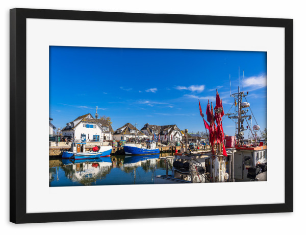 Poster mit Rahmen schwarz "Fischerboote, Hafen, Himmel" artboxONE - Natur,Reise,Architektur,Reise / Strand und Meer