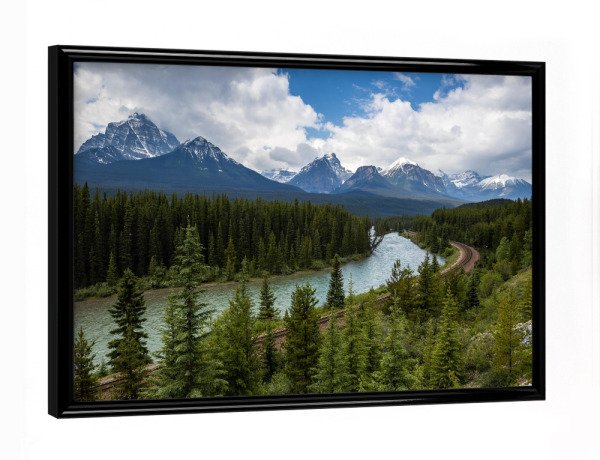 Poster mit schwarzem Rahmen "Der Bow River" artboxONE - Natur,Reise