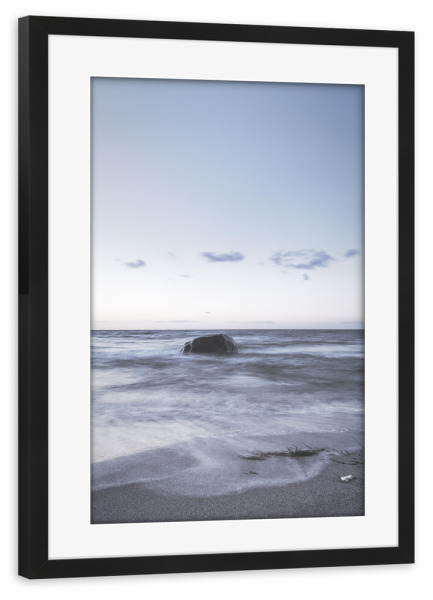 Poster mit Rahmen schwarz "Der Fels in der Brandung" artboxONE - Natur,Reise,Reise / Strand und Meer