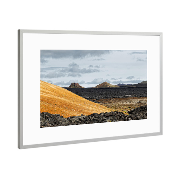 Poster mit Rahmen Silber "Weite Vulkanlandschaft" artboxONE - Natur,Reise,Reise / Länder