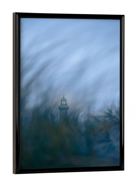 Poster mit schwarzem Rahmen "Warnemünde Leuchtturm" artboxONE - Reise,Architektur,Reise / Strand und Meer