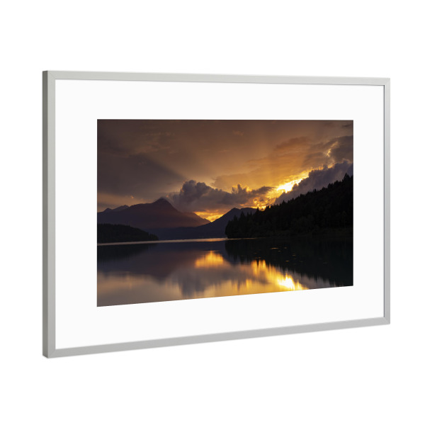 Poster mit Rahmen Silber "Sonnenuntergang am Walchensee" artboxONE - Natur,Reise - Walchensee,Wolken,Sonnenuntergang,Abenstimmung,Dramatik,Bayern