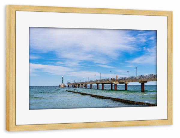 Poster mit Rahmen kiefer "Wolken, Seebrücke, Buhne, Meer" artboxONE - Natur,Reise,Architektur,Reise / Strand und Meer
