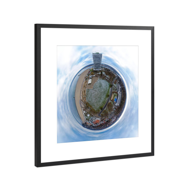Poster mit Rahmen Schwarz (Metallic) "Travemünde Brügmanngarten" artboxONE - Städte,Reise,Architektur,Reise / Strand und Meer,Reise / Länder