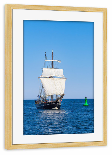 Poster mit Rahmen kiefer "Boje und Segelschiff" artboxONE - Natur,Reise,Reise / Strand und Meer