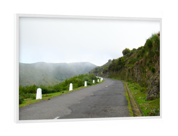 Poster mit weißem Rahmen "Eine Bergstraße @ Madeira" artboxONE - Reise,Reise / Länder