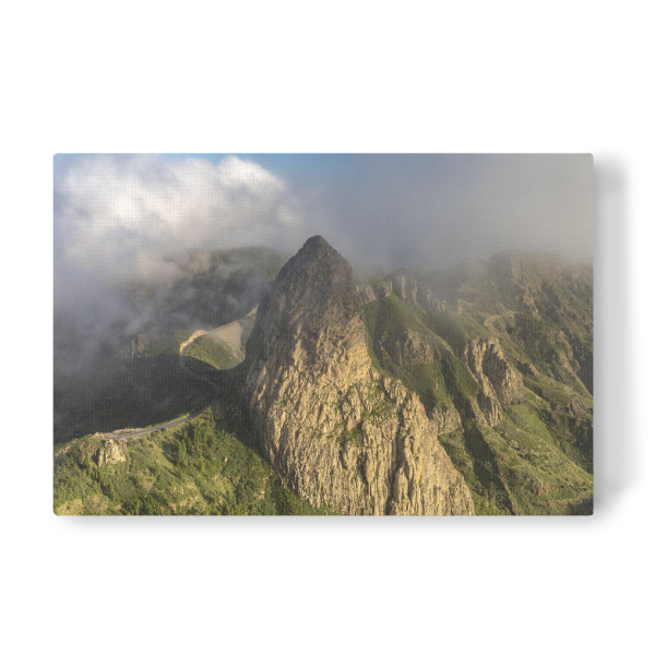 Leinwandbild "Roque de Agando" artboxONE - Natur,Reise - Roque de agando,Gomera,Kanarische inseln,Spanien,Natur,Reise,Berge,Wolken,Himmel