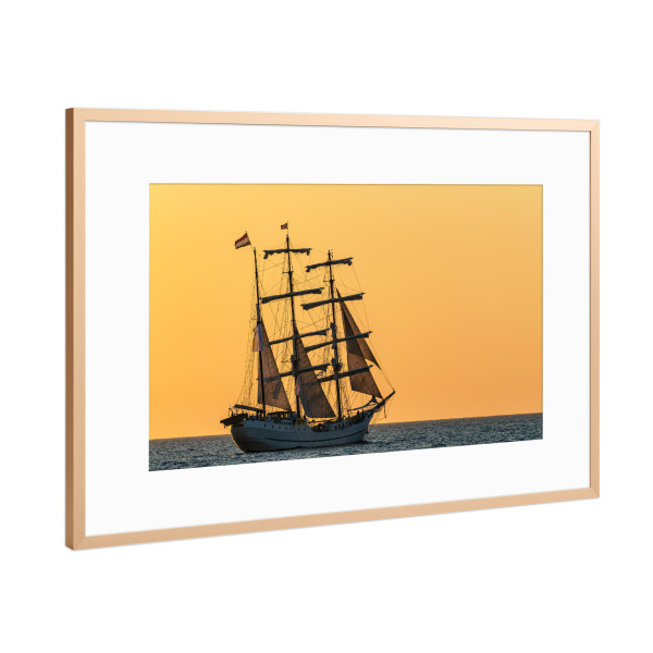 Poster mit Rahmen Kupfer "Meer und Segelschiff" artboxONE - Natur,Reise,Reise / Strand und Meer