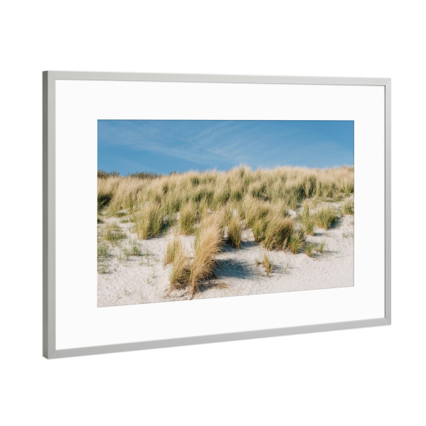 Poster mit Rahmen Silber "Strandhafer vor blauem Himmel" artboxONE - Natur,Reise / Strand und Meer